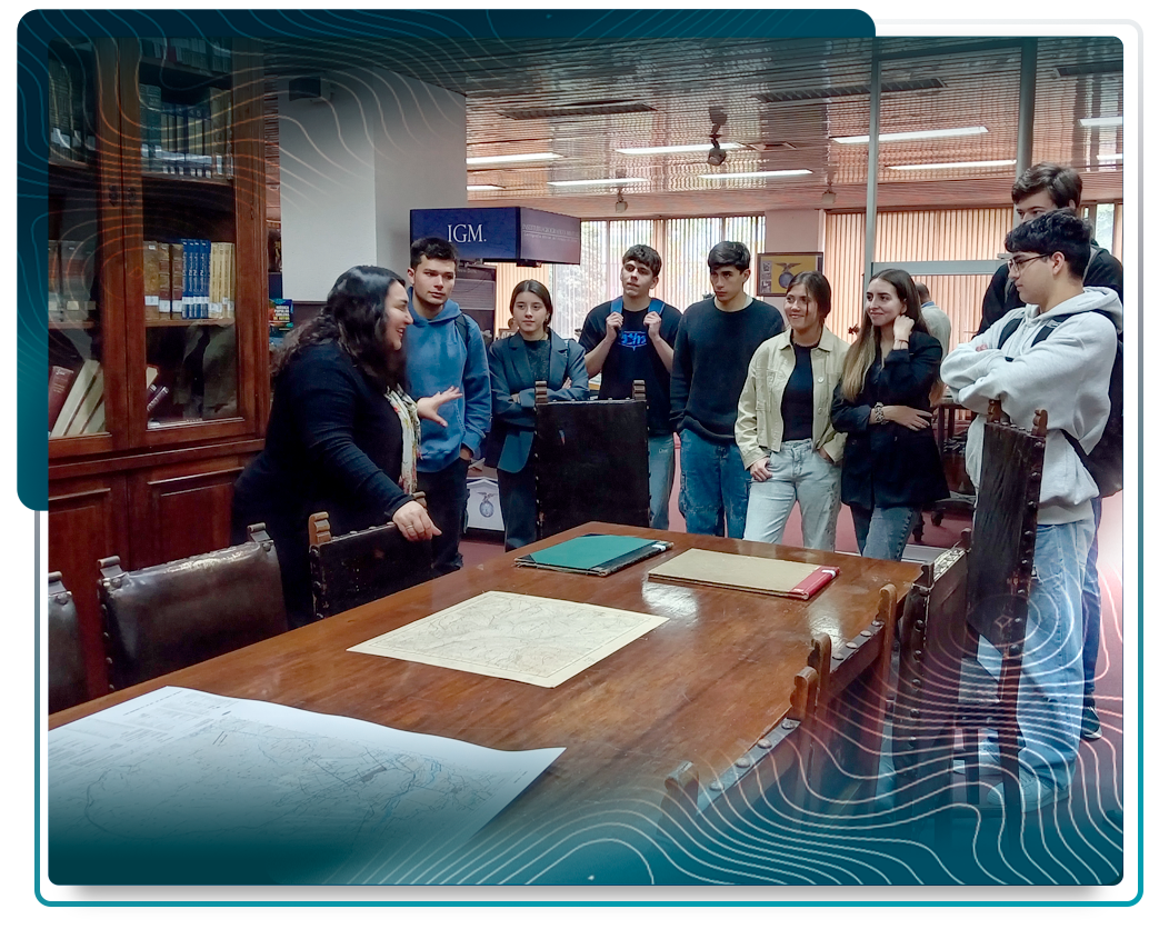 Consulta y análisis de cartografía histórica y documental en la Biblioteca - Mapoteca del IGM
